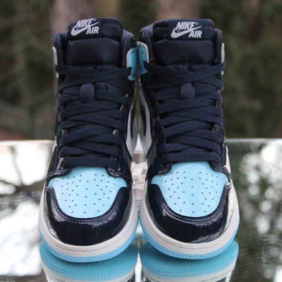 Air Jordan 1 High OG UNC Patent Women’s Size 7 - Picture 13 of 15